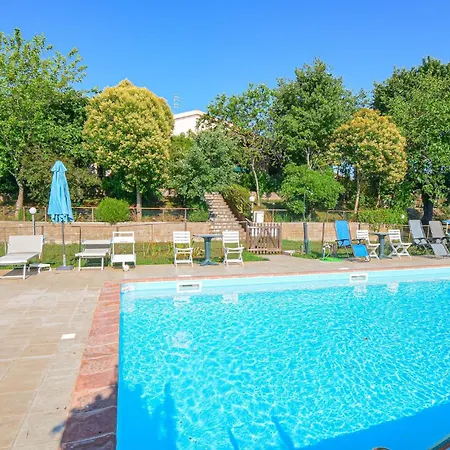 Daire Beautiful In Magliano in Toscana